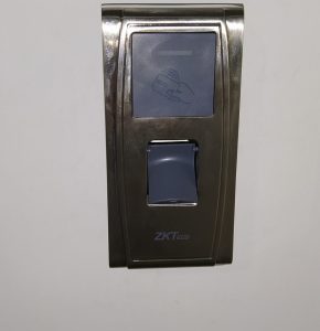CONTROL DE ACCESO EN EDIFICIOS CONDOMINIOS OFICINAS CASAS